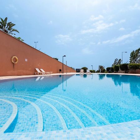Comfortable 4-Bedroom Villa With Private Gardens أذيخي المظهر الخارجي الصورة