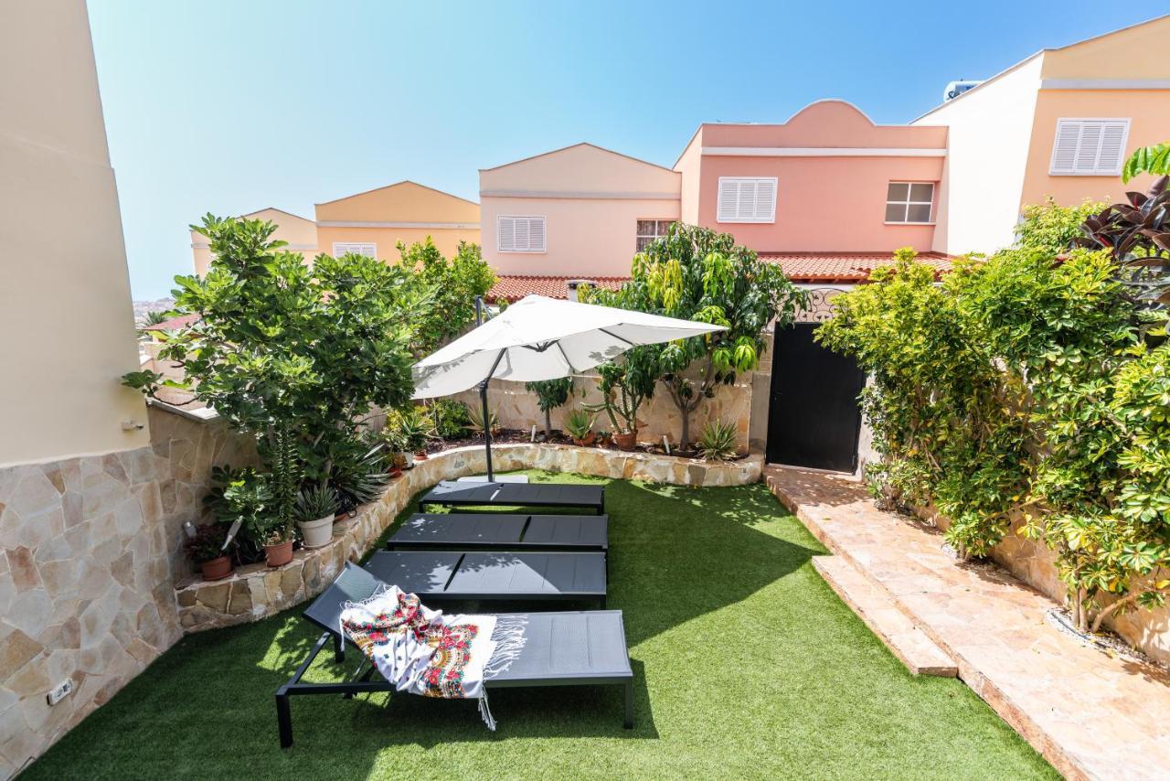 Comfortable 4-Bedroom Villa With Private Gardens أذيخي المظهر الخارجي الصورة